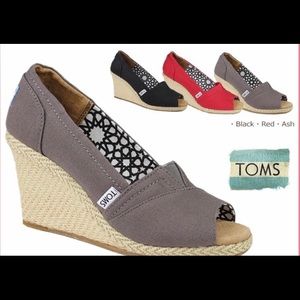 Toms Wedge Peep Toe Sandals in Gray
